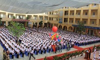 Церемония начала нового учебного года в ханойской школе имени Ле Кюй Дона