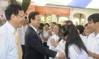 Нгуен Тан Зунг присутствовал на церемонии начала нового учебного года