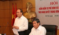 Вице-премьер Нгуен Суан Фук принял участие в конференции по критике и...
