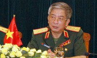 Замминистра обороны Нгуен Чи Винь принял делегацию Военной академии США