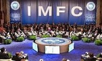 МВФ и ВБ призвали ликвидировать голод и бедность
