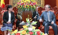 Нгуен Шинь Хунг принял председателя органа государственного регулирования...