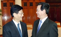 Нгуен Тан Зунг принял члена Госсовета, министра общественной безопасности КНР