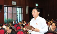Вьетнамский парламент продолжает обсуждать социально-экономические вопросы