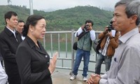 Поездка заведующей агитационным отделом ЦК КПВ Ха Тхи Кхиет в провинцию Куангнам