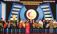 Церемония чествования молодых талантов в области науки и технологий Вьетнама
