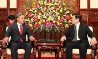 Послы зарубежных стран вручили верительные грамоты президенту Чыонг Тан Шангу