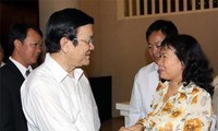 Президент СРВ Чыонг Тан Шанга встретился с избирателями 4-го района г. Хошимина