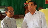 Вьетнамские депутаты встретились с избирателями страны