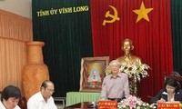 Генсек ЦК КПВ Нгуен Фу Чонг совершил рабочую поездку в провинцию Виньлонг