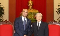 Руководители Вьетнама приняли премьер-министра Республики Гаити