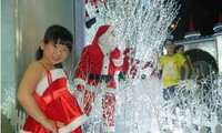 Вьетнамские католики встречают Рождество в праздничной атмосфере