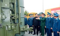 Нгуен Тан Зунг посетил 361-ю противовоздушную дивизию ВВС Вьетнама