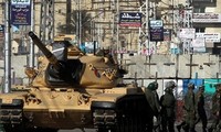 Египет одобрил законопроект, позволяющий Мурси отправлять на улицы военных
