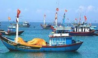 В провинции Куангнгай среди местных рыбаков распространяется Закон о море