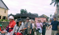 Число туристов в центральновьетнамских провинциях значительно выросло