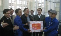 Вице-премьер Хоанг Чунг Хай совершил поездку в провинцию Намдинь