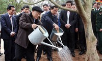 Нгуен Фу Чонг присутствовал на церемонии посадки деревьев в уезде Тхатьтхат
