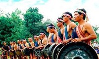 Хранитель огня традиционной культуры народности Бана