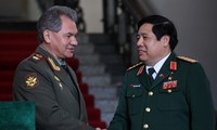 Министр обороны России находится во Вьетнаме с официальным визитом