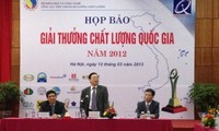 Во Вьетнаме вручена премия «Высокое качество 2012» предприятиям