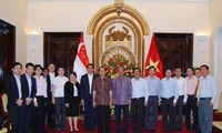 Политические консультации между МИДами Вьетнама и Сингапура