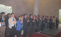 Вьетнамские эмигранты посетили комплекс исторических памятников Пакбо
