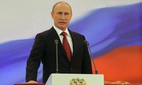 Россияне высоко оценивают Путина после года его президентства