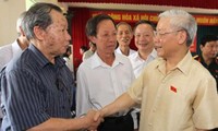 Генсек ЦК КПВ Нгуен Фу Чонг встретился с избирателями ханойского района Бадинь