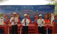 Нгуен Суан Фук принял участие в церемонии строительства туннелей через перевалы Фузя и Фыоктыонг
