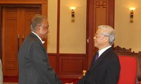 Генеральный секретарь ЦК КПВ Нгуен Фу Чонг принял делегацию Компартии Индии
