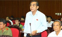 Вьетнамские депутаты обсуждают проект измененной конституции страны