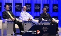 Премьер-министр СРВ Нгуен Тан Зунг принимает участие в саммите ВЭФ по Восточной Азии - 2013