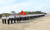 Церемония поднятия флага на острове «Большой Чыонгша»