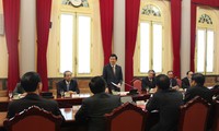 Президент СРВ вручил решения о назначении послов и генконсулов Вьетнама в зарубежных странах