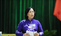 Министр по вопросам труда Вьетнама ответила на запросы депутатов парламента страны