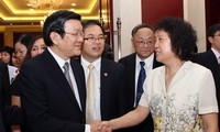 Президент СРВ Чыонг Тан Шанг встретился с интеллигентами Китая