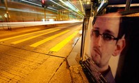 Эдвард Сноуден обратился к России с просьбой об убежище