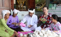 Тямы в провинции Биньтхуан встречают праздник Рамыван