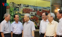 Генсек ЦК КПВ Нгуен Фу Чонг провел рабочую встречу с членами ПК парткома г.Хайфона