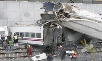 В Испании почтили жертв железнодорожной аварии