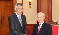 Во Вьетнаме с официальным визитом находится премьер-министр Сингапура