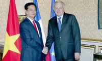 Вьетнамо-французские отношения официально подняты на уровень стратегического партнерства