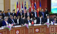 США и Япония призывают к скорому разрешению территориальных споров в Восточном море