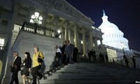 Растёт недовольство американцев деятельностью Конгресса и Белого дома