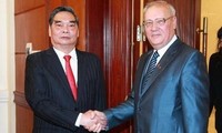 Делегация Компартии Украины находится во Вьетнаме с визитом