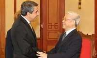 Генеральный секретарь ЦК КПВ Нгуен Фу Чонг принял президента Болгарии