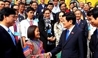 Президент CРВ Чыонг Тан Шанг встретился с лучшими педагогами страны