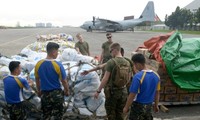 Мировое сообщество продолжает оказывать Филиппинам гуманитарную помощь
