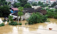 Активно проводится работа по ликвидации последствий наводнения в Центральном Вьетнаме